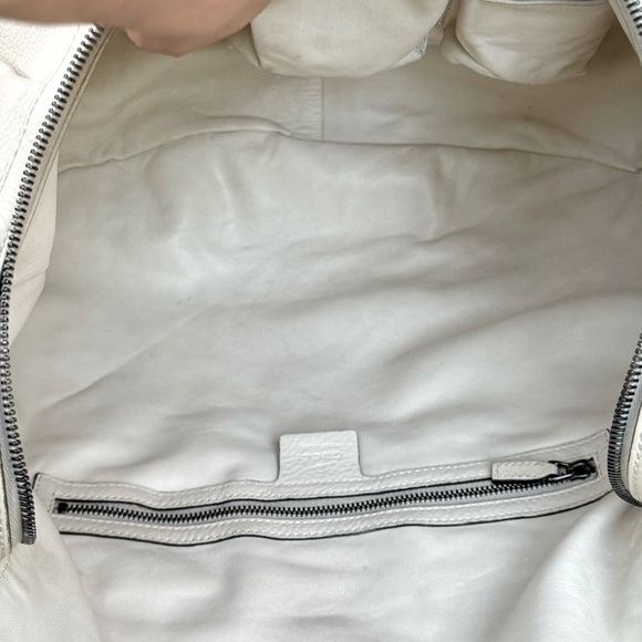 Stunning GUCCI Ivory Pebbled Calfskin Icon Bit Medium Shoulder Bag (EUC) - Picture 10 of 15